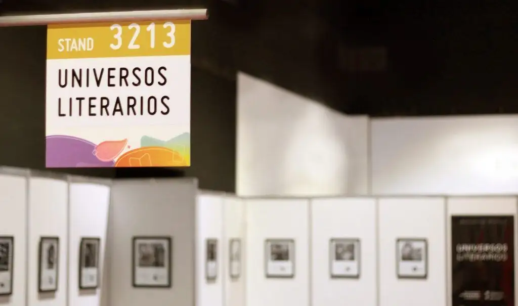 Universos Literarios Muestra Fotográfica en la 45º Feria Internacional del Libro de Buenos Aires. Fotografías de Magdalena Siedlecki y Pablo José Rey.