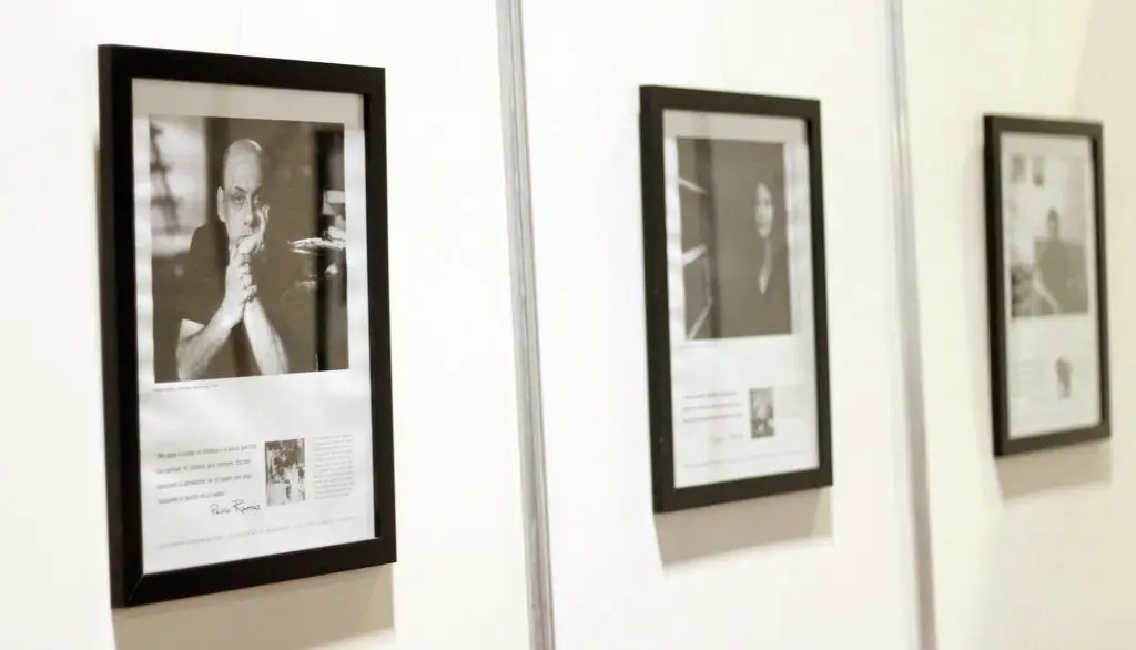 Universos Literarios Muestra Fotográfica en la 45º Feria Internacional del Libro de Buenos Aires. Fotografías de Magdalena Siedlecki y Pablo José Rey.